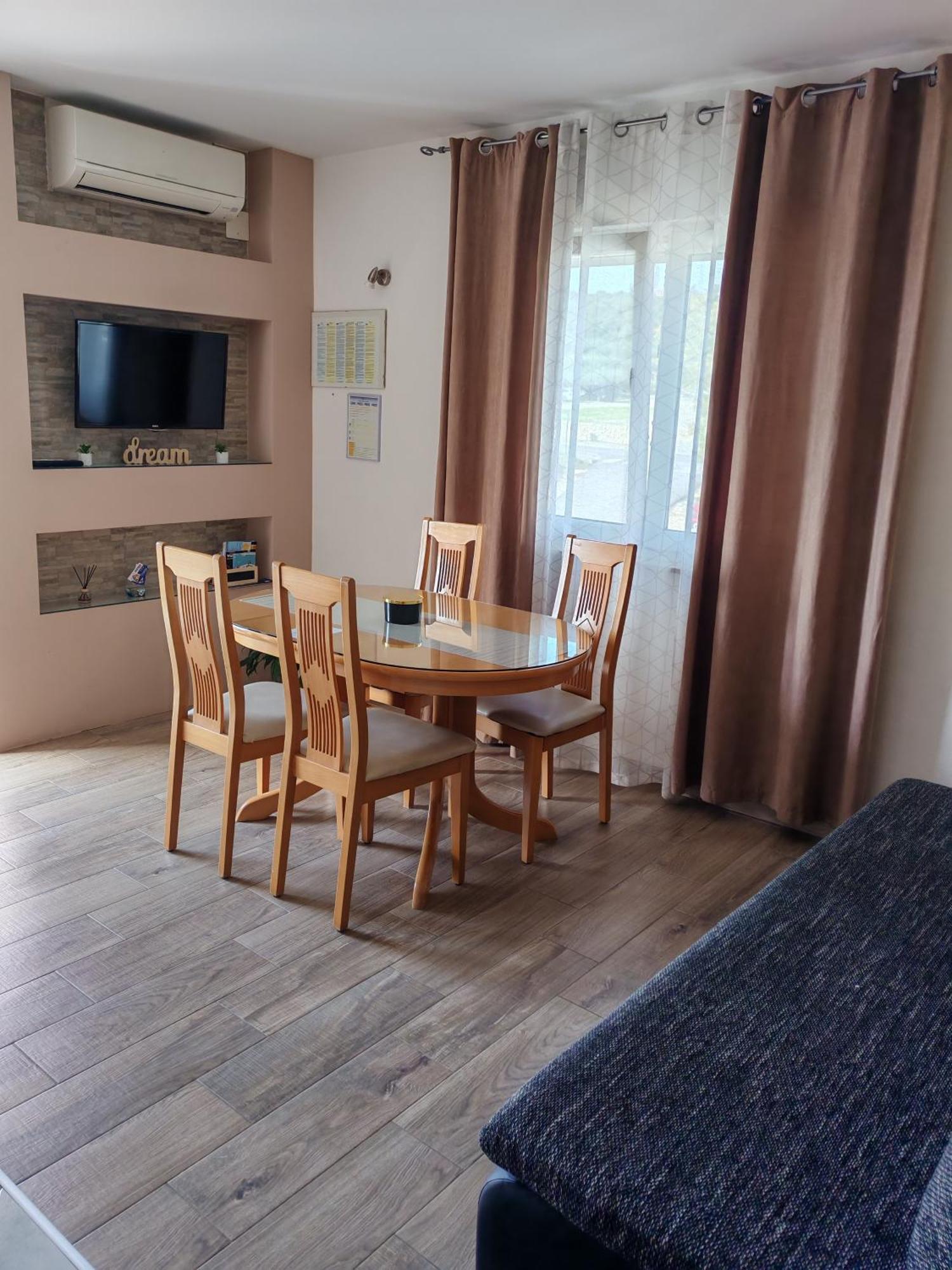 Ana & Marija Apartment